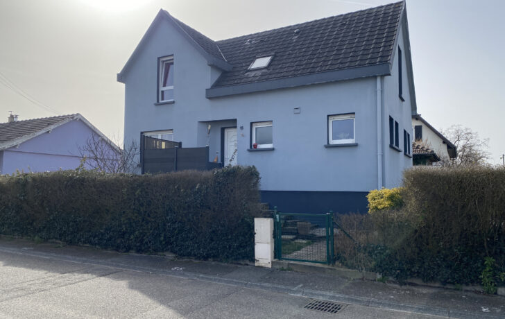 COQUETTE MAISON de 96 m2 sur terrain paysagé de 326 m2