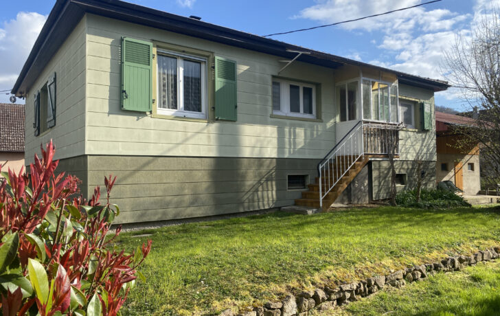 MAISON DE PLAIN-PIED rénovée de 97 m2 avec dépendance