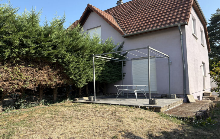 MAISON JUMELÉE de 123 m2 en fond d’impasse privative